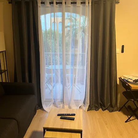 Cosy Renove Climatise Avec Piscine Proche De Toutes Commodites