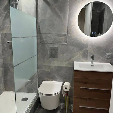 Cosy Renove Climatise Avec Piscine Proche De Toutes Commodites Lägenhet *