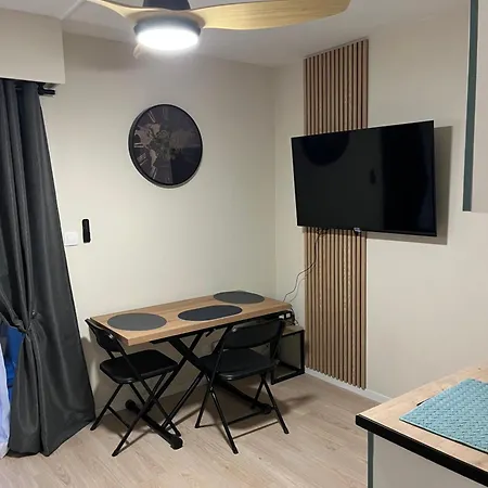 Cosy Renove Climatise Avec Piscine Proche De Toutes Commodites Apartament