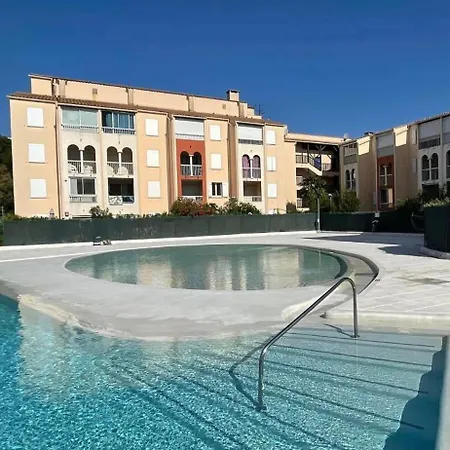 Cosy Renove Climatise Avec Piscine Proche De Toutes Commodites